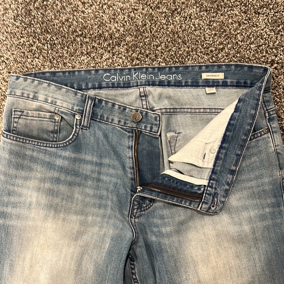 Men’s Calvin Klein slim straight jeans. Size 34X30 - Picture 4 of 9